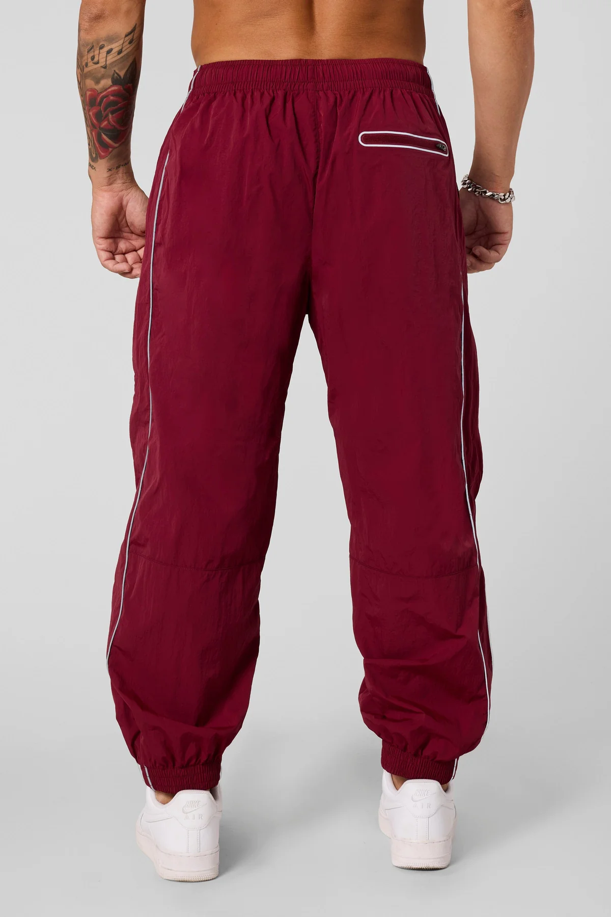Retro Cuffed Joggers - Imagen 4
