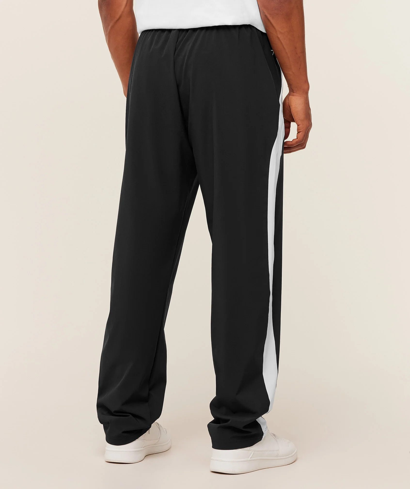 Collegiate Tech Pants - Imagen 2